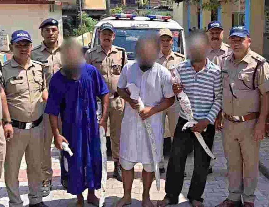 कर्णप्रयाग में हेमकुंड साहिब यात्रा से लौट रहे निहंग यात्रियों पर बड़ा एक्शन, चार गिरफ्तार