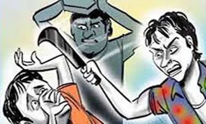 दामाद ने ससुर पर पाटल से किया जानलेवा हमला, इलाज के दौरान मौत; पत्नी संग फरार