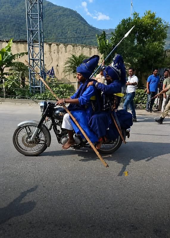 नगरासू गुरुद्वारा विवाद समाप्त, छत पर डटे निहंग सिख लौटे पंजाब