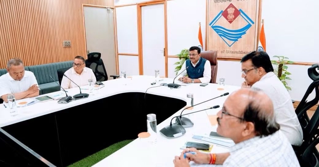 केदारनाथ और हेमकुंट साहिब रोपवे परियोजनाओं में तेजी, मुख्य सचिव ने दिए समयबद्ध कार्य पूरे करने के निर्देश