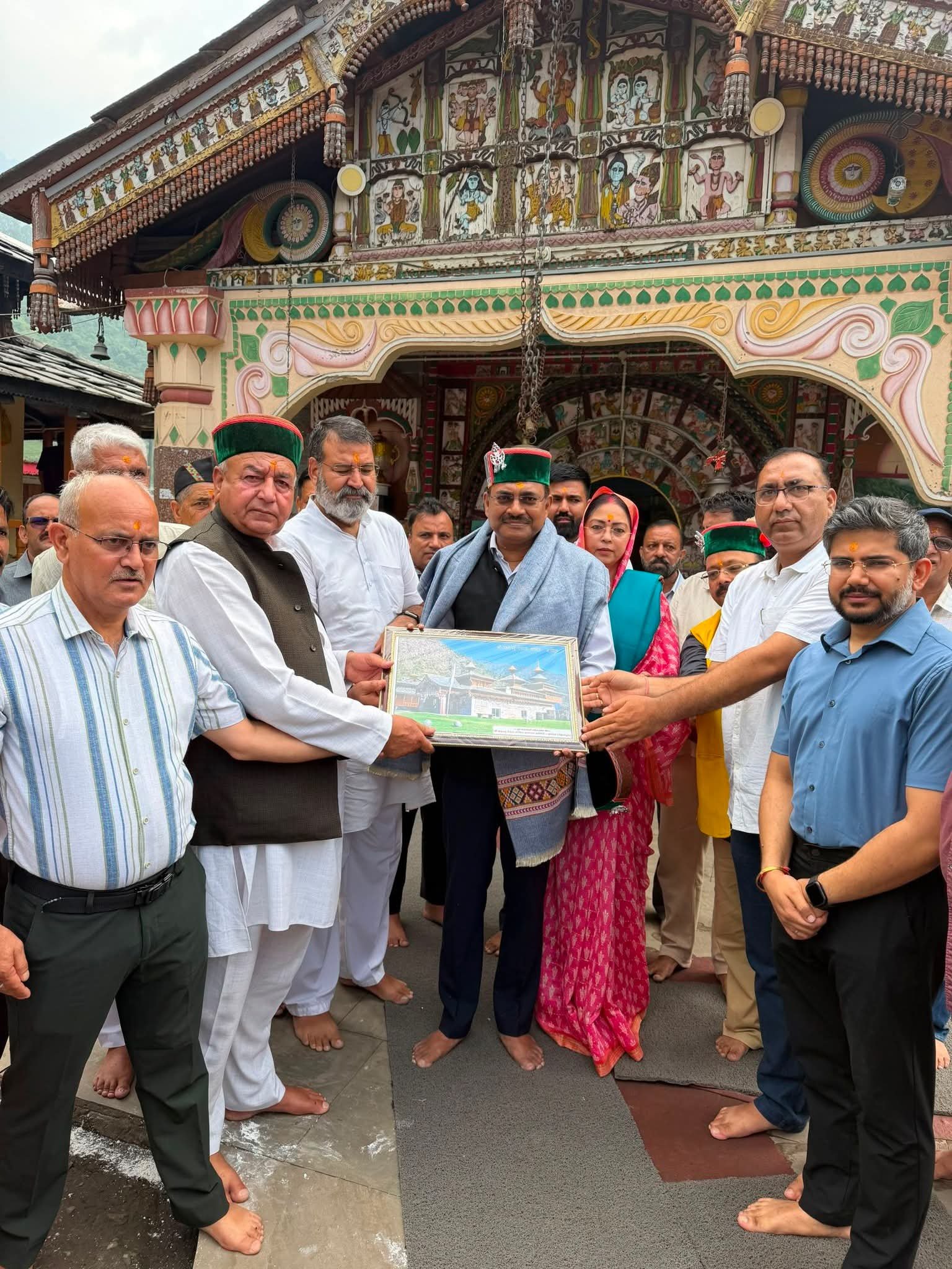 मुख्य सचिव आनंद बर्द्धन का जौनसार-बावर दौरा संपन्न, विकास कार्यों का लिया जायजा, अधिकारियों को दिए आवश्यक निर्देश