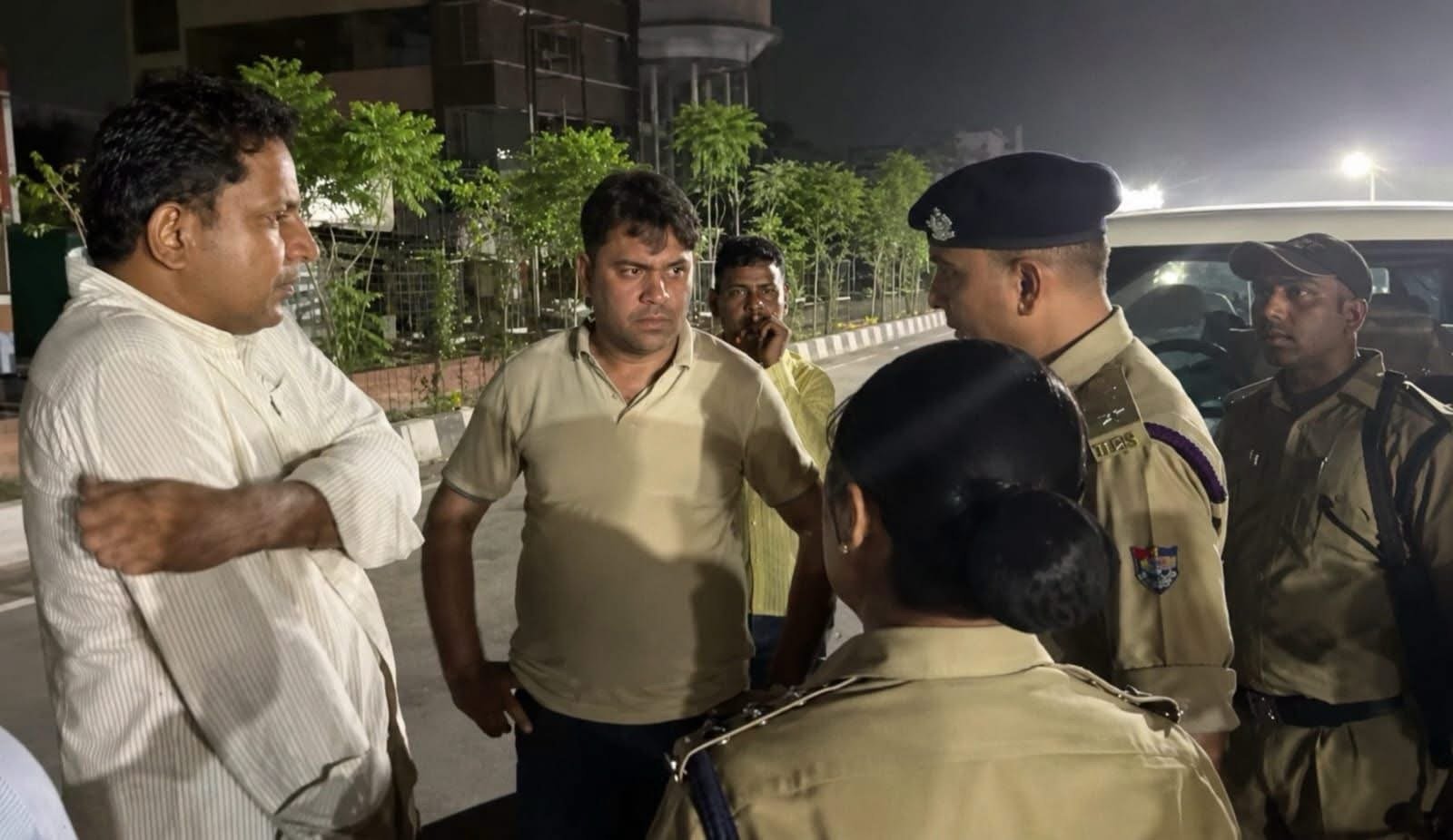 राजधानी में देर रात गोलियां चलने से सनसनी, शराब ठेके के बाहर फायरिंग में दो युवक घायल