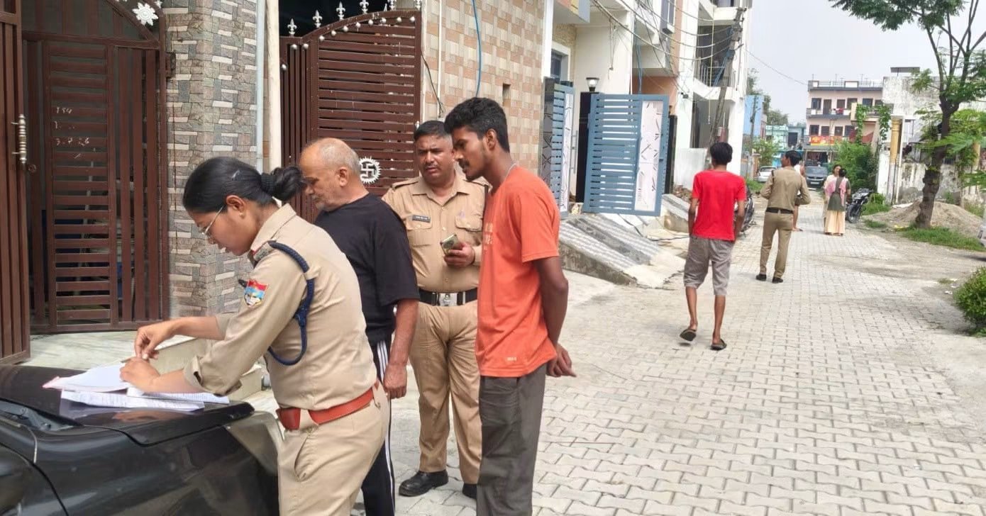 देहरादून में सत्यापन अभियान तेज, 52 मकान मालिकों पर कार्रवाई, ₹5.20 लाख का जुर्माना