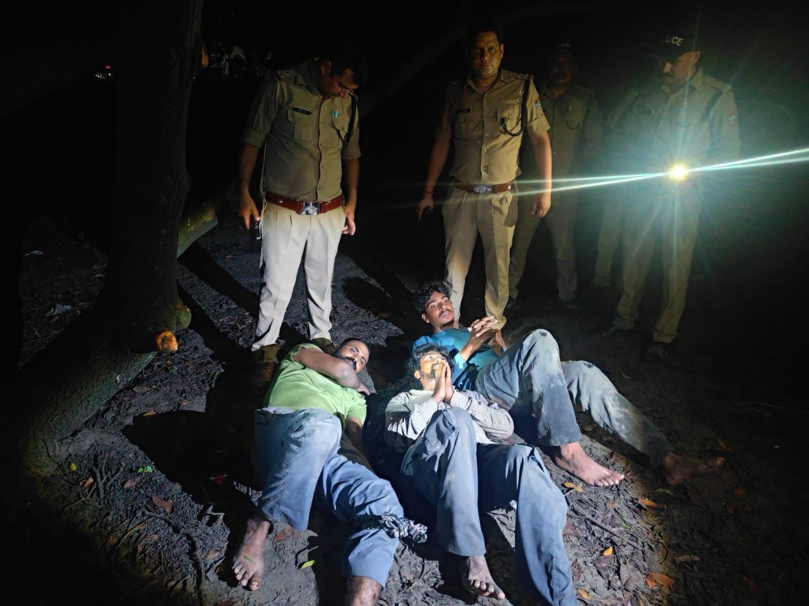 गैंगरेप के तीनों आरोपी पुलिस मुठभेड़ के बाद गिरफ्तार, एक के पैर में लगी गोली