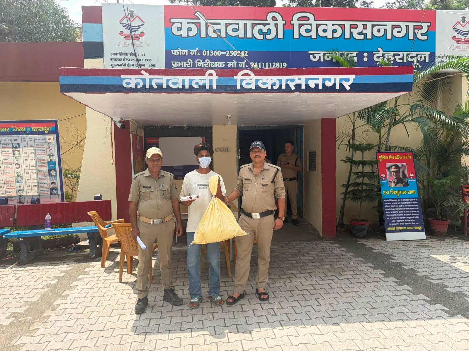 परचून की दुकान में चोरी का खुलासा, आरोपी चोरी के सामान सहित गिरफ्तार
