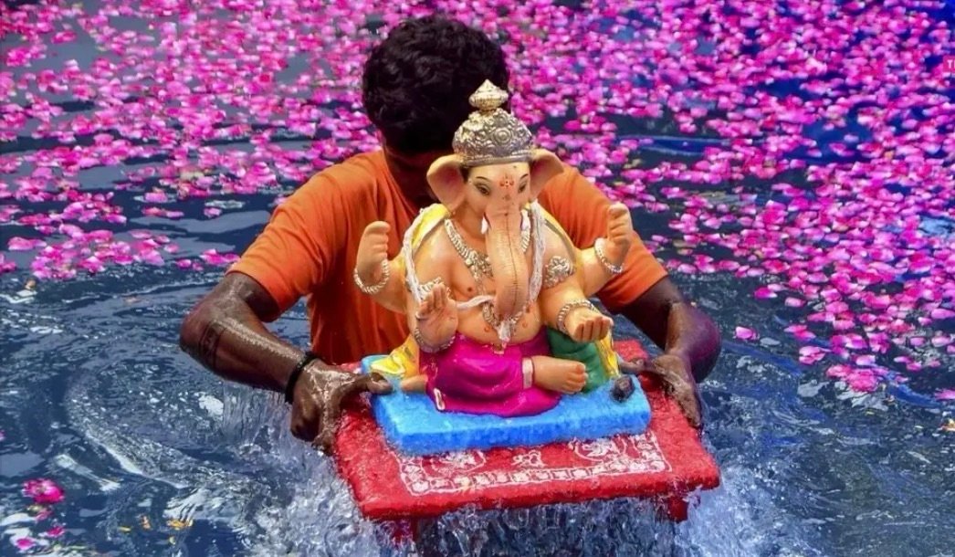 गणेश विसर्जन के दौरान छह छात्रों की डूबने से मौत