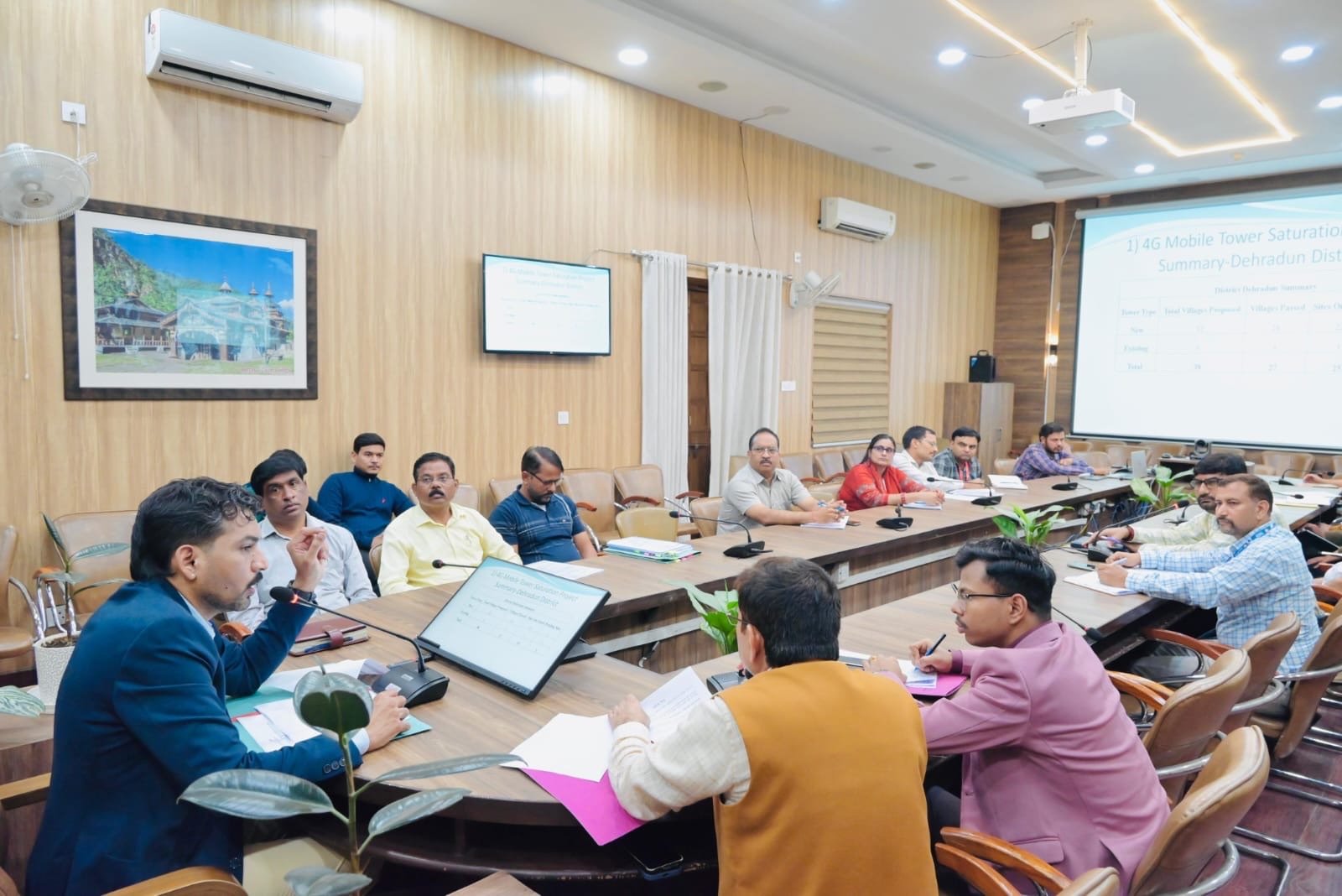 देहरादून के 19 शैडो एरिया में पहुंचेगा मोबाइल नेटवर्क, विधानसभा चुनाव से पहले डीएम के सख्त निर्देश