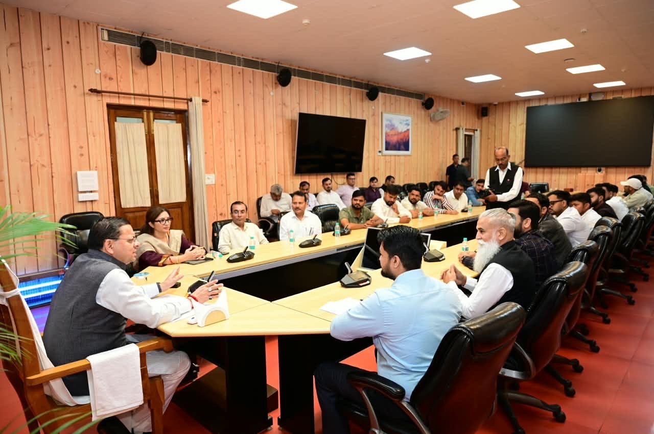 हरियाणा के युवाओं ने मुख्यमंत्री धामी से साझा किए उत्तराखंड भ्रमण के अनुभव